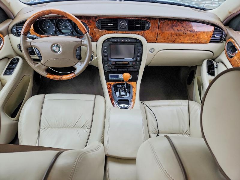2006 Jaguar Vandenplas მანქანა იყიდება აუქციონზე, vin: SAJWA82B66SH02121, აუქციონის ნომერი: 58540216