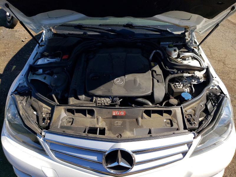 2013 Mercedes-benz C მანქანა იყიდება აუქციონზე, vin: WDDGF8AB2DG136581, აუქციონის ნომერი: 56337136