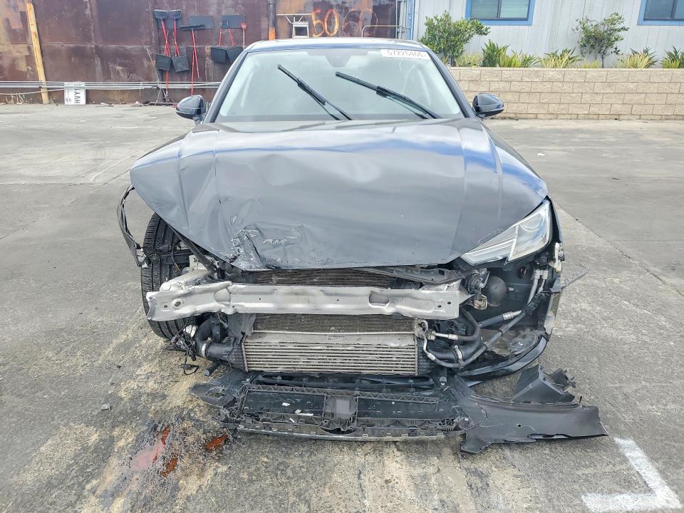 2019 Audi A4 მანქანა იყიდება აუქციონზე, vin: WAUDNAF4XKA117467, აუქციონის ნომერი: 57226466