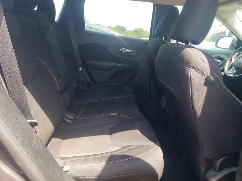 56289166 :رقم المزاد ، 1C4PJMCS2FW509741 vin ، 2015 Jeep Cherokee مزاد بيع
