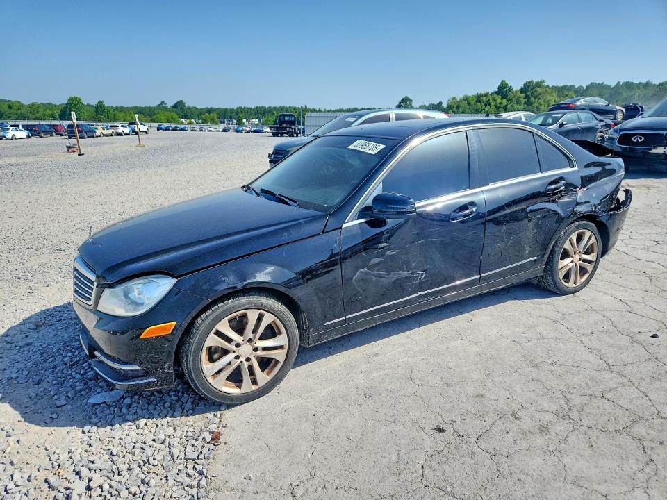 2014 Mercedes-benz C მანქანა იყიდება აუქციონზე, vin: WDDGF8AB0EG251021, აუქციონის ნომერი: 85968705