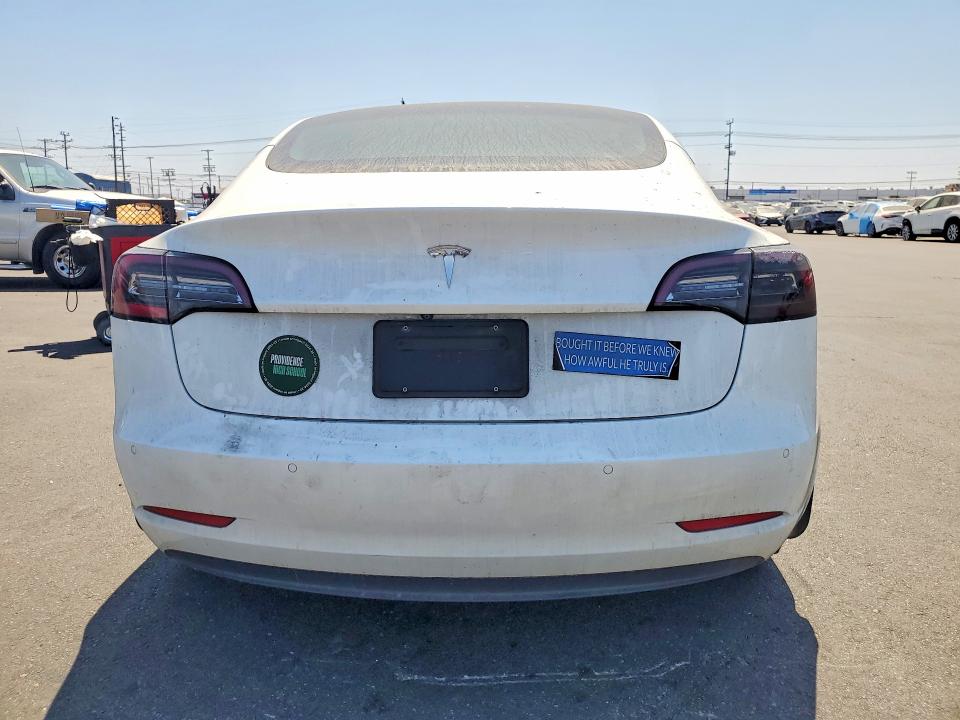 2022 Tesla Model 3 მანქანა იყიდება აუქციონზე, vin: 5YJ3E1EA8NF245899, აუქციონის ნომერი: 58275476