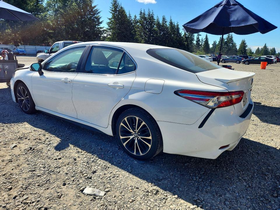 2018 Toyota Camry მანქანა იყიდება აუქციონზე, vin: 4T1B11HK4JU526249, აუქციონის ნომერი: 56187466