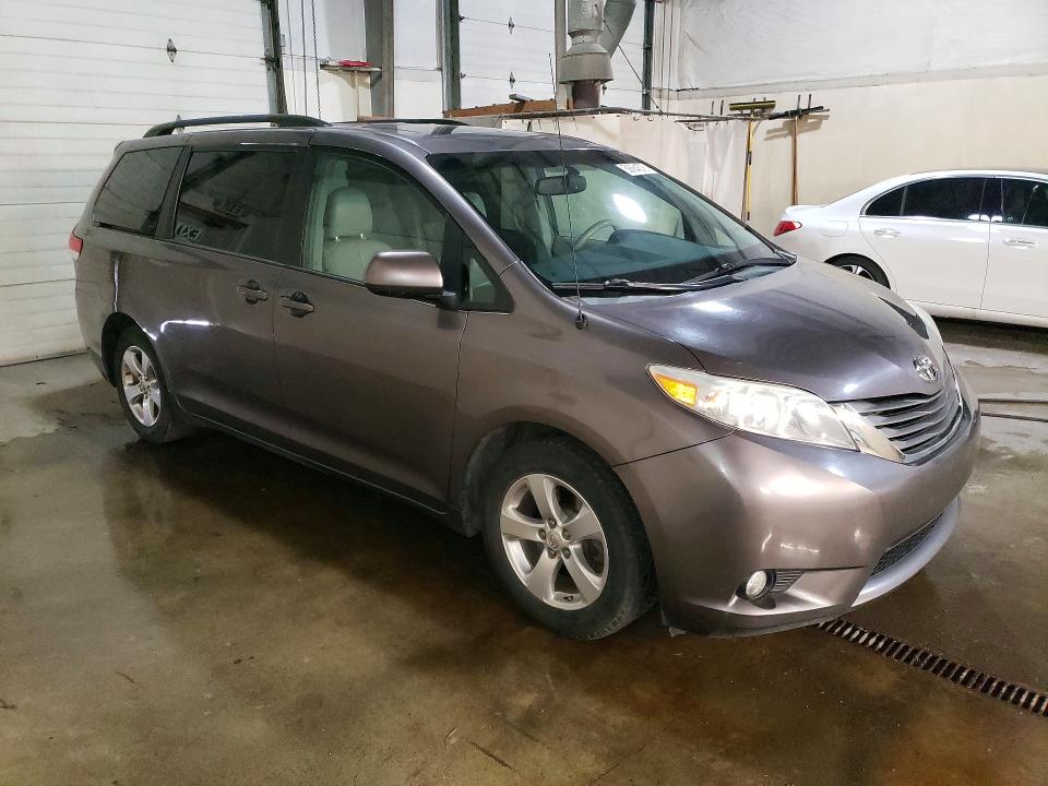 2014 Toyota Sienna მანქანა იყიდება აუქციონზე, vin: 5TDDK3DC6ES092270, აუქციონის ნომერი: 56684576