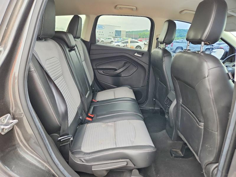 55000686 :رقم المزاد ، 1FMCU0GD8KUC26742 vin ، 2019 Ford Escape مزاد بيع
