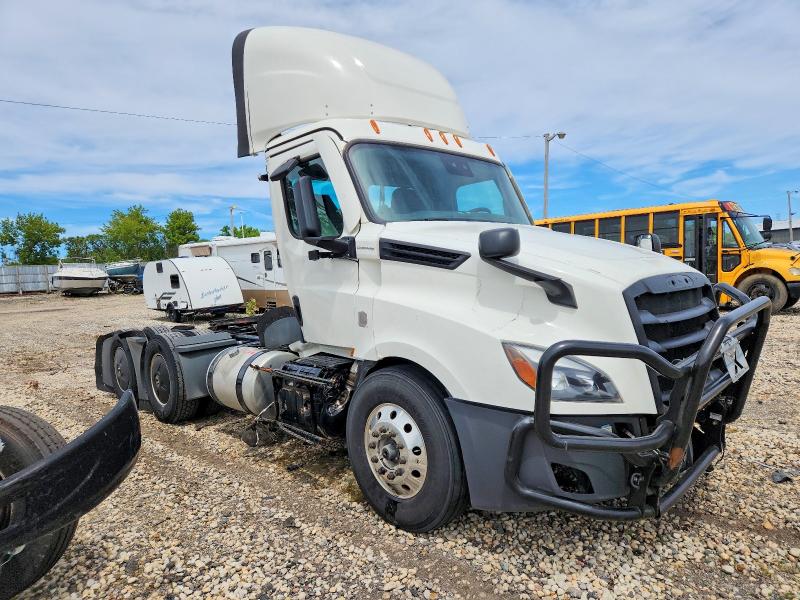 2025 Freightliner Cascadia 126 მანქანა იყიდება აუქციონზე, vin: 1FUJHLDV9SLVP2070, აუქციონის ნომერი: 54720076