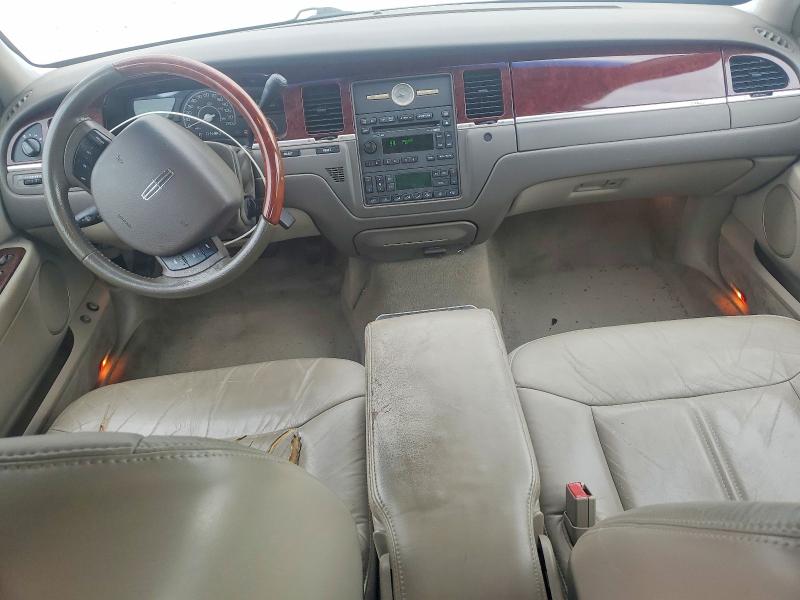 Продаж на аукціоні авто 2005 Lincoln Town Car, vin: 1LNHM82W85Y643529, номер лоту: 57397296