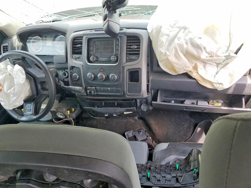 56477526 :رقم المزاد ، 3C6UR5CJ8GG281017 vin ، 2016 Ram 2500 مزاد بيع