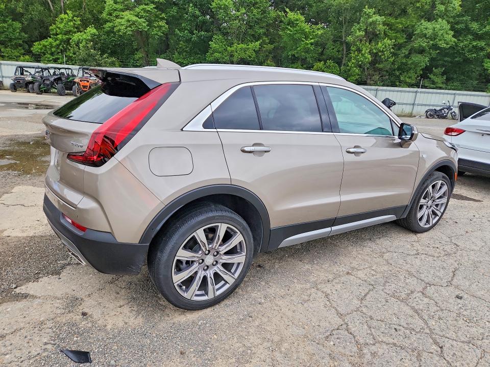 58135806 :رقم المزاد ، 1GYFZCR41NF129774 vin ، 2022 Cadillac Xt4 مزاد بيع