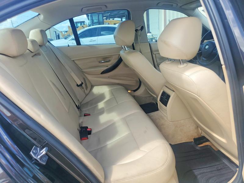 56542786 :رقم المزاد ، WBA8E1G51GNT35161 vin ، 2016 Bmw 320 مزاد بيع