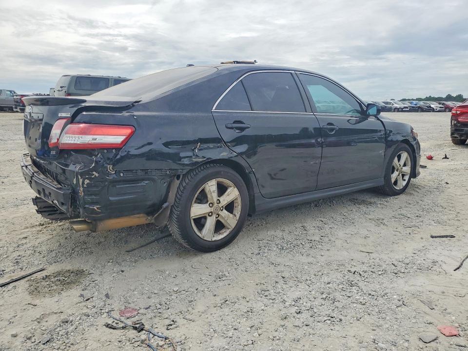 53693216 :رقم المزاد ، 4T1BF3EK7BU682305 vin ، 2011 Toyota Camry مزاد بيع