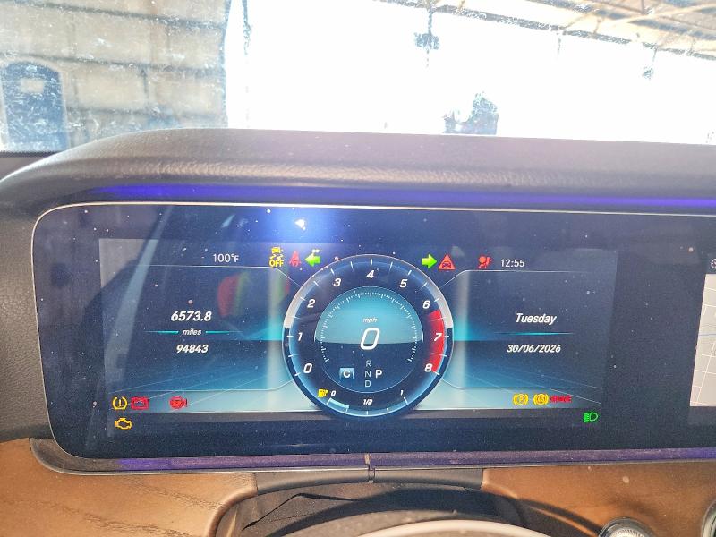 59332896 :رقم المزاد ، WDDZF4JB6KA658678 vin ، 2019 Mercedes-benz E مزاد بيع