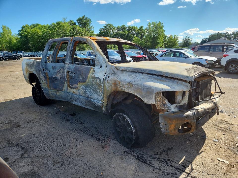 58441586 :رقم المزاد ، 3D7KU28664G168055 vin ، 2004 Dodge Ram 2500 مزاد بيع