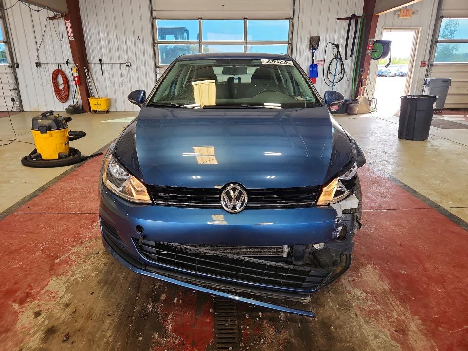 58264256 :رقم المزاد ، 3VW217AU8GM020565 vin ، 2016 Volkswagen Golf مزاد بيع