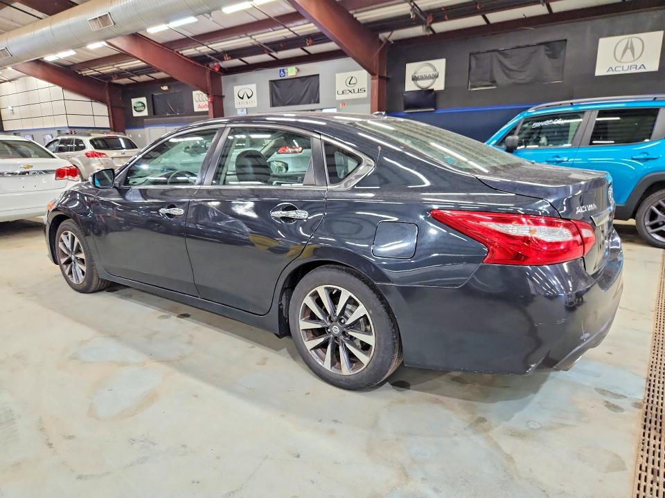 Продаж на аукціоні авто 2017 Nissan Altima, vin: 1N4AL3AP1HC194594, номер лоту: 58505236