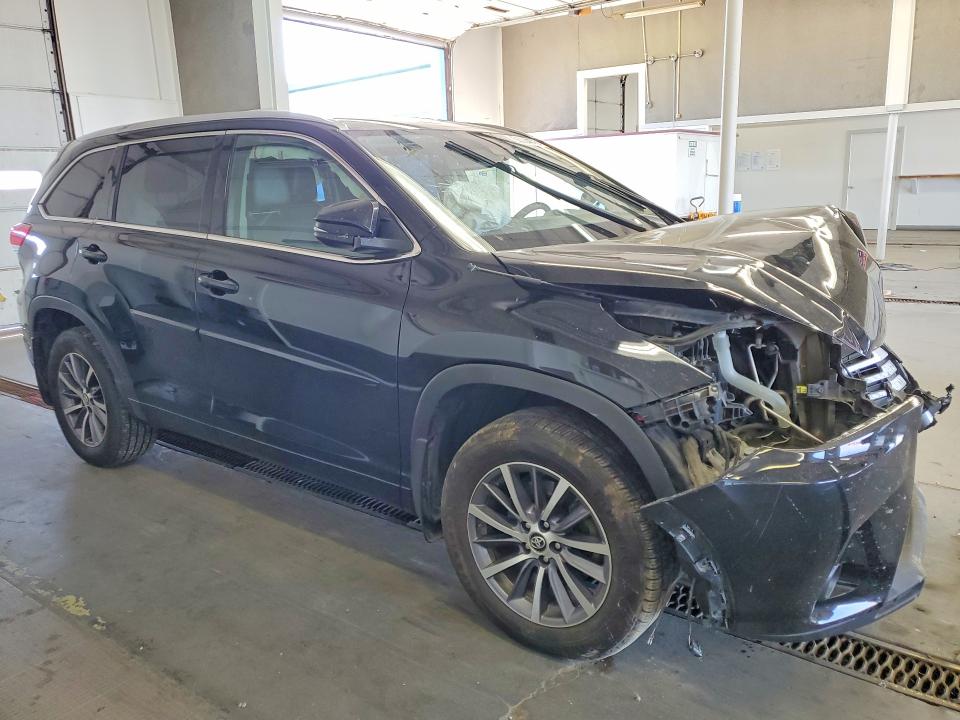Продажа на аукционе авто 2017 Toyota Highlander, vin: 5TDJZRFH6HS461336, номер лота: 56094876