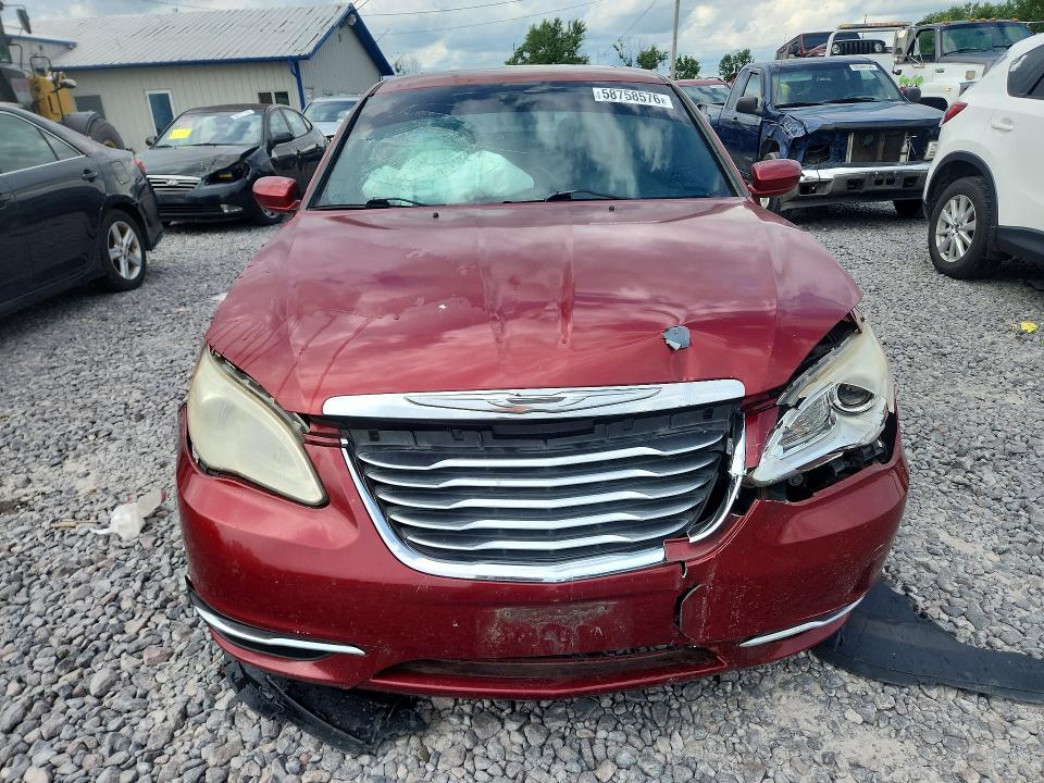 2011 Chrysler 200 მანქანა იყიდება აუქციონზე, vin: 1C3BC1FGXBN552478, აუქციონის ნომერი: 58758576