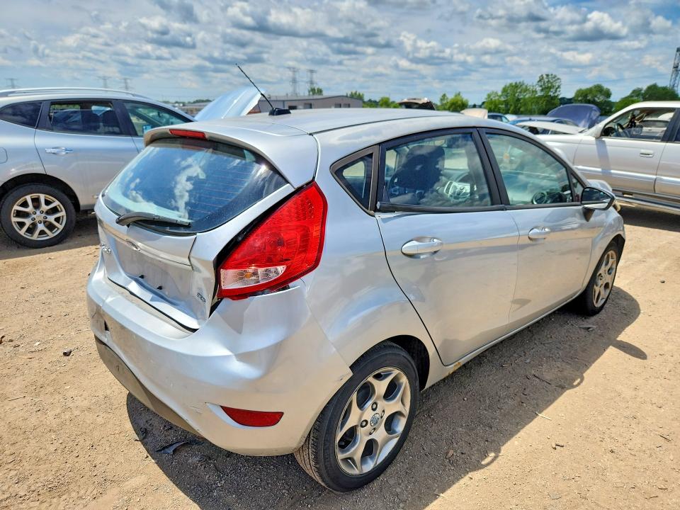 58394636 :رقم المزاد ، 3FADP4FJ4BM181968 vin ، 2011 Ford Fiesta مزاد بيع