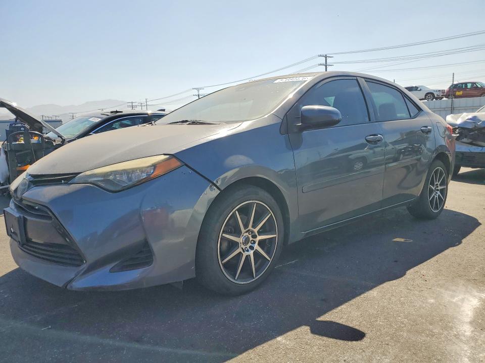 57080426 :رقم المزاد ، 5YFBURHE1HP622206 vin ، 2017 Toyt Corolla مزاد بيع