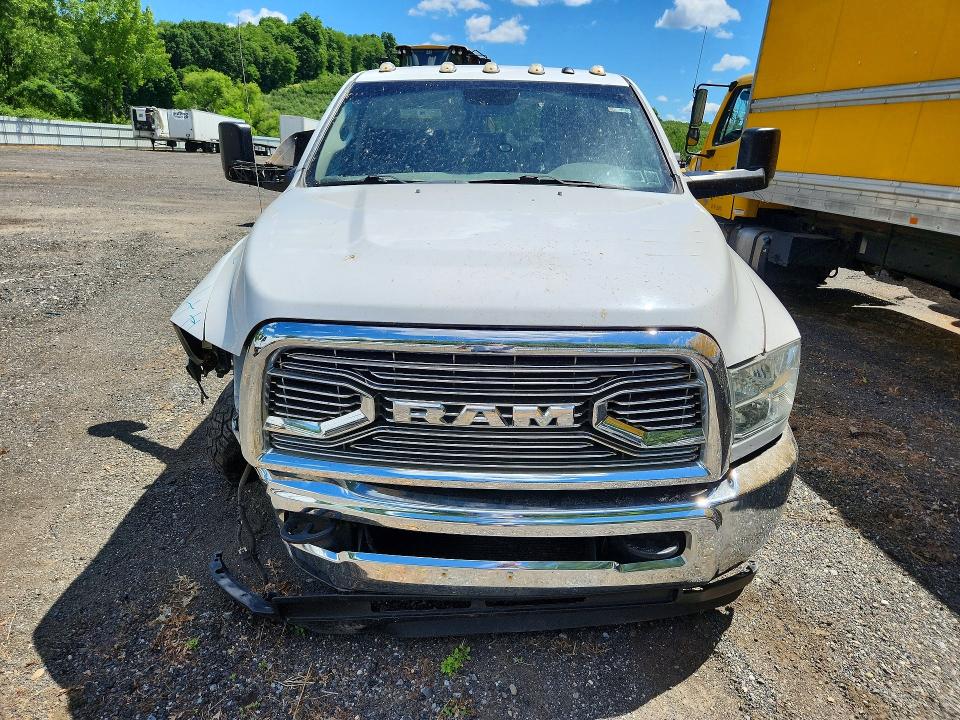 57343956 :رقم المزاد ، 3C6UR5CL2HG516689 vin ، 2017 Ram 2500 مزاد بيع