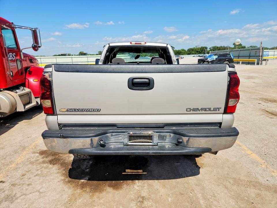56517736 :رقم المزاد ، 1GCHC292X5E248731 vin ، 2005 Chevrolet Silverado مزاد بيع