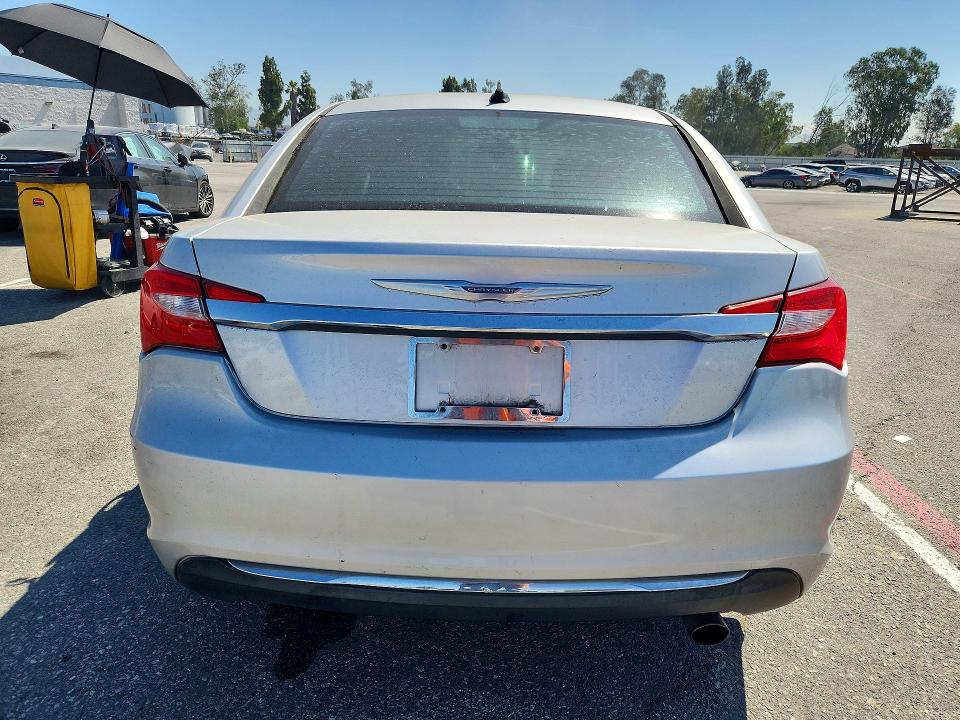 Продаж на аукціоні авто 2012 Chrysler 200, vin: 1C3CCBAB9CN100318, номер лоту: 57257816