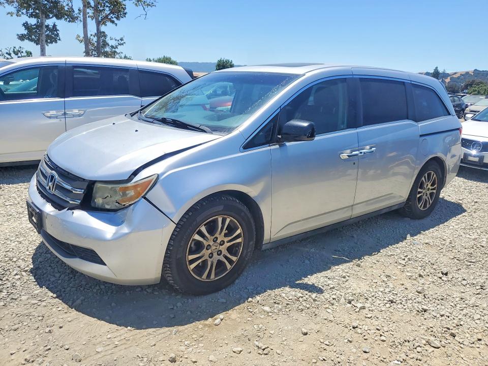 58244726 :رقم المزاد ، 5FNRL5H64BB072960 vin ، 2011 Honda Odyssey مزاد بيع
