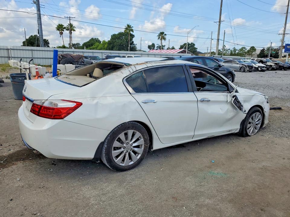 57316856 :رقم المزاد ، 1HGCR2F80FA172769 vin ، 2015 Honda Accord مزاد بيع
