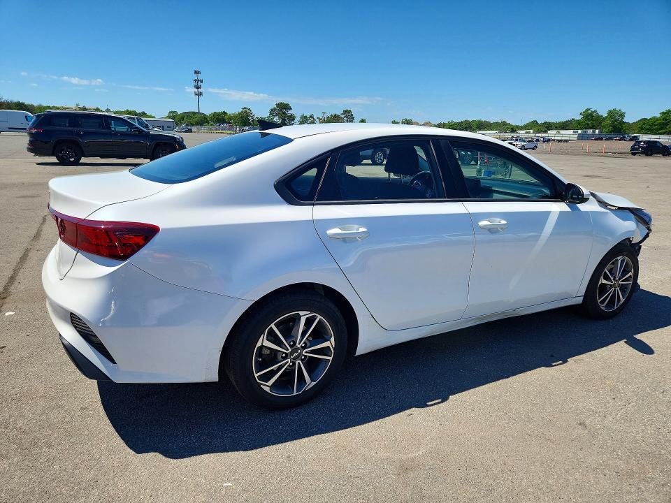 2023 Kia Forte მანქანა იყიდება აუქციონზე, vin: 3KPF24AD0PE562639, აუქციონის ნომერი: 58425446