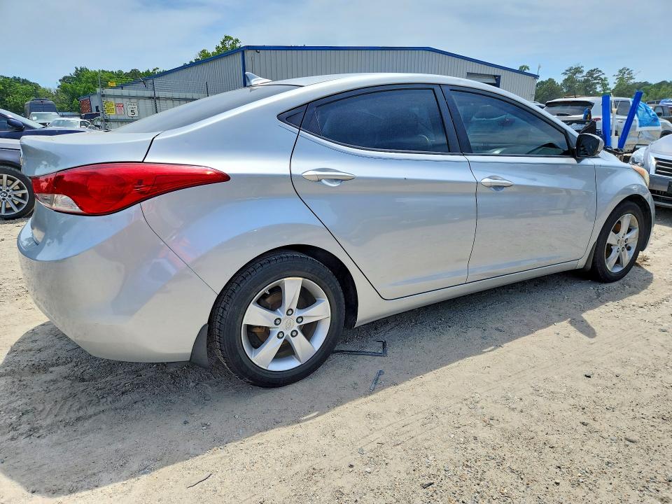 55816356 :رقم المزاد ، 5NPDH4AE0DH440434 vin ، 2013 Hyundai Elantra مزاد بيع
