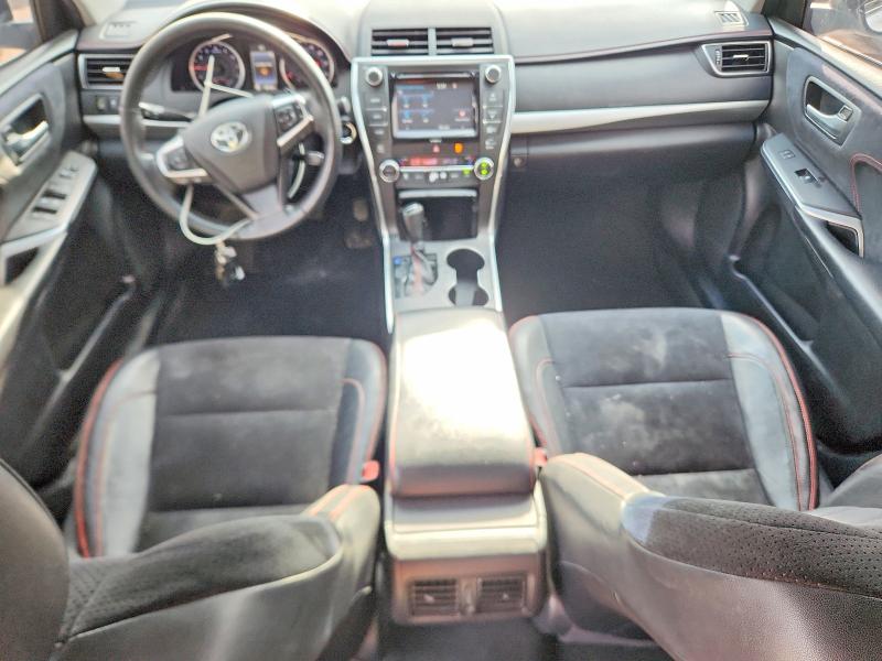 54388946 :رقم المزاد ، 4T1BK1FK3HU577199 vin ، 2017 Toyota Camry مزاد بيع