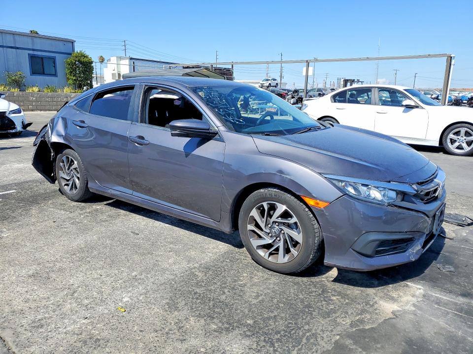 Продаж на аукціоні авто 2018 Honda Civic, vin: 2HGFC2F74JH550060, номер лоту: 57632576