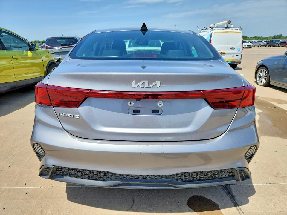 58841086 :رقم المزاد ، 3KPF24AD7PE583455 vin ، 2023 Kia Forte مزاد بيع