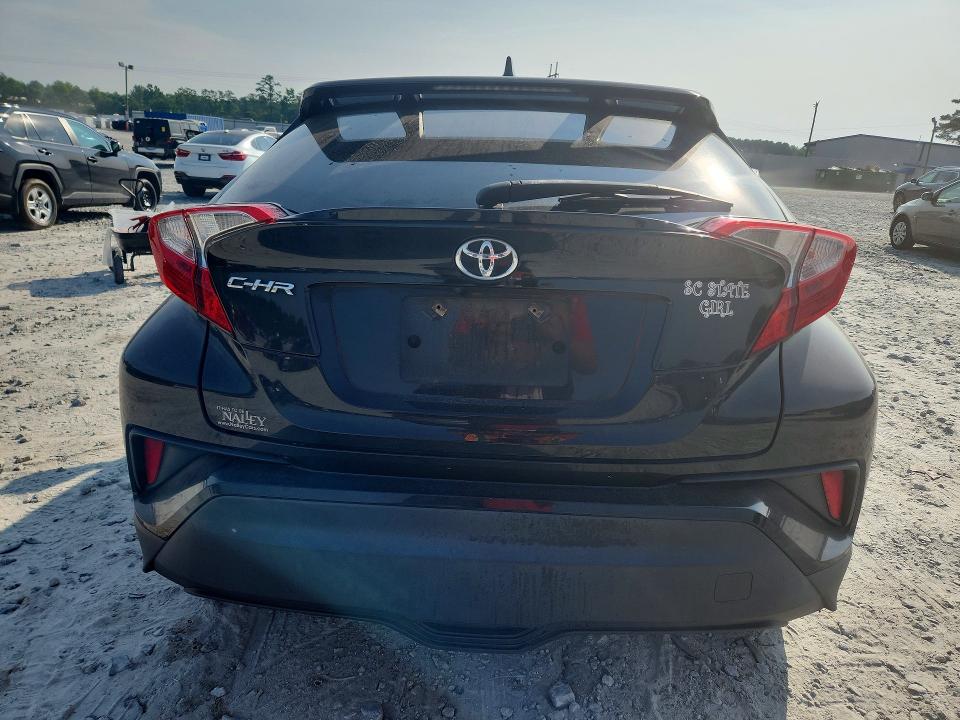 58814586 :رقم المزاد ، NMTKHMBXXJR022121 vin ، 2018 Toyota C-hr مزاد بيع