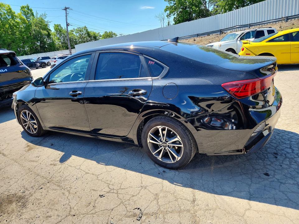 2022 Kia Forte მანქანა იყიდება აუქციონზე, vin: 3KPF24AD3NE465593, აუქციონის ნომერი: 57675336