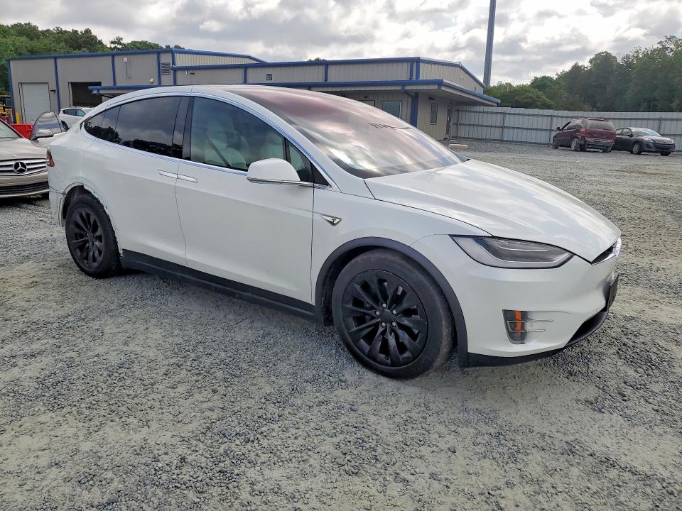 Продаж на аукціоні авто 2016 Tesla Model X, vin: 5YJXCAE20GF006978, номер лоту: 57563286