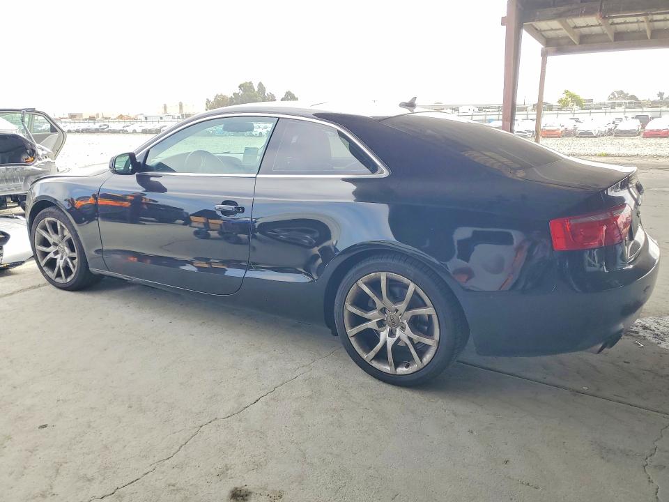 Продажа на аукционе авто 2011 Audi A5, vin: WAUCFAFR1BA004446, номер лота: 55575066