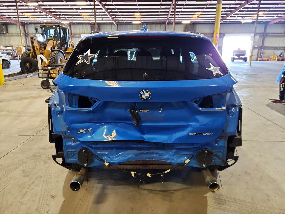 58006246 :رقم المزاد ، WBXJG7C06M5S33428 vin ، 2021 Bmw X1 مزاد بيع