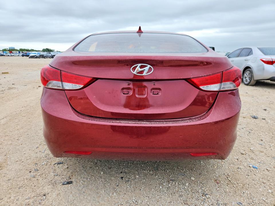 2013 Hyundai Elantra მანქანა იყიდება აუქციონზე, vin: 5NPDH4AE5DH323822, აუქციონის ნომერი: 55916756