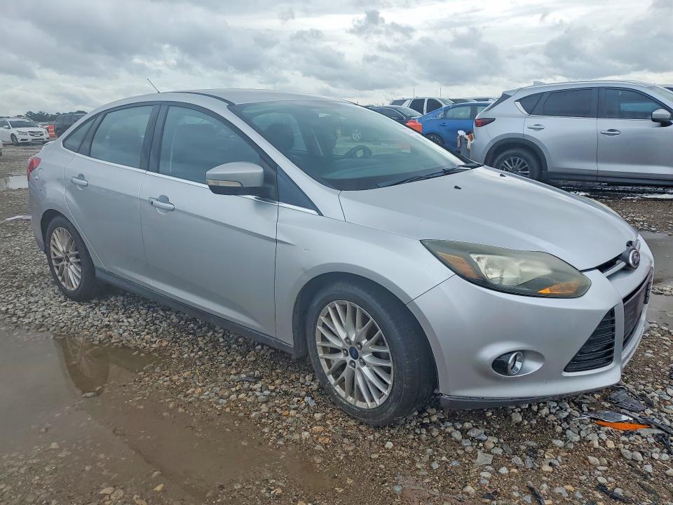 2013 Ford Focus მანქანა იყიდება აუქციონზე, vin: 1FADP3J20DL345814, აუქციონის ნომერი: 57221356