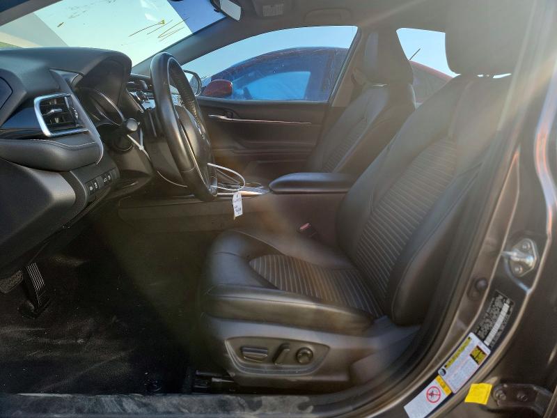 Auction sale of the 2018 Toyota Camry, vin: 4T1B11HK4JU043232, lot number: 58655426