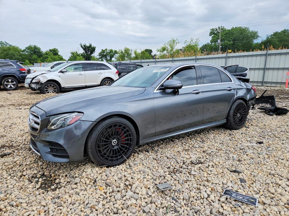 55800736 :رقم المزاد ، WDDZF6GB8JA388466 vin ، 2018 Mercedes-benz E مزاد بيع
