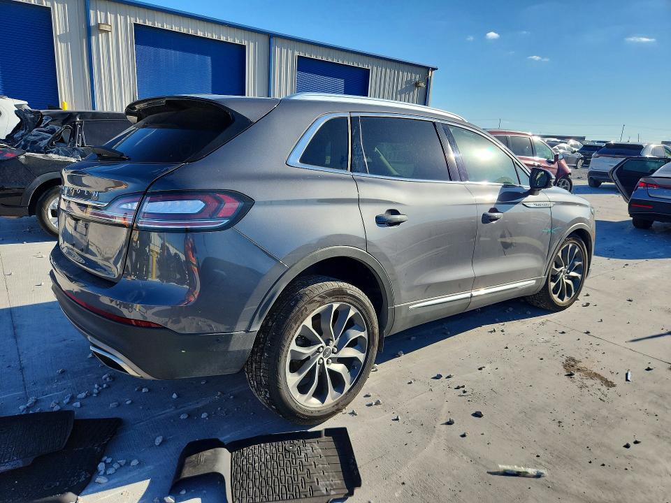 57785626 :رقم المزاد ، 2LMPJ6K90PBL15870 vin ، 2023 Lincoln Nautilus مزاد بيع