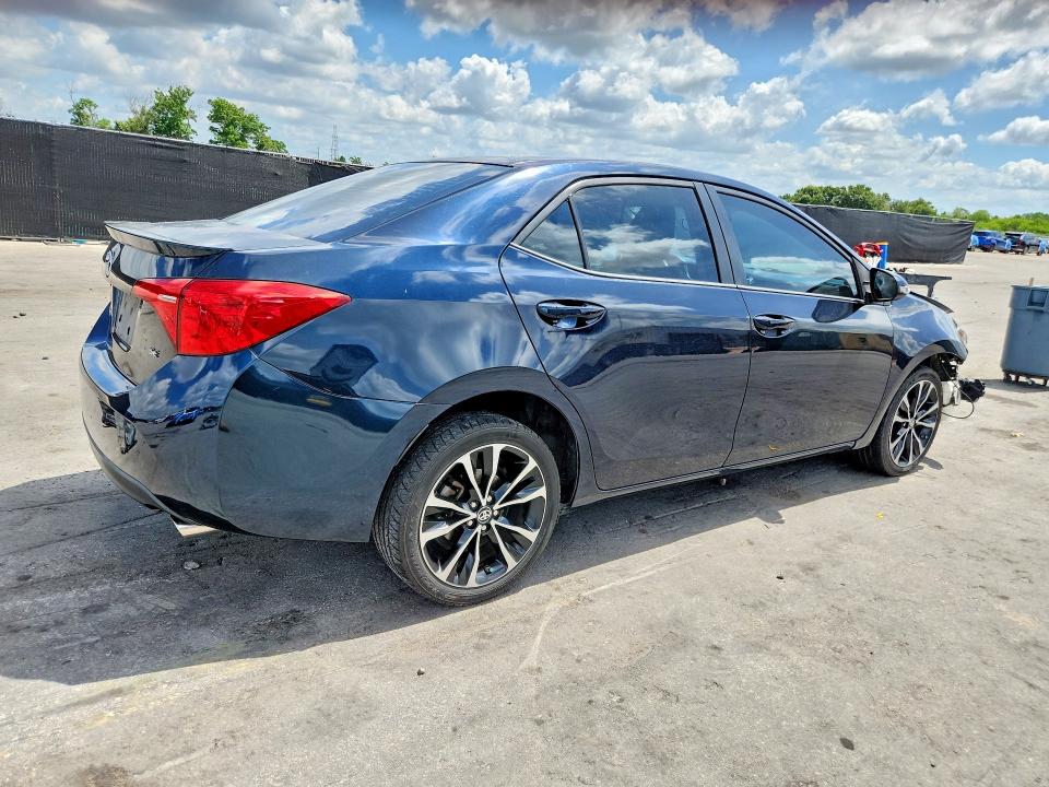57357376 :رقم المزاد ، 2T1BURHE4JC970166 vin ، 2018 Toyota Corolla مزاد بيع