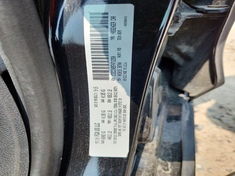58563016 :رقم المزاد ، 1C3CCCAB5FN712350 vin ، 2015 Chrysler 200 مزاد بيع