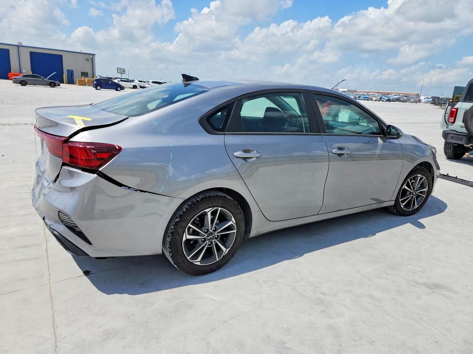 55671196 :رقم المزاد ، 3KPF24AD3RE748940 vin ، 2024 Kia Forte مزاد بيع