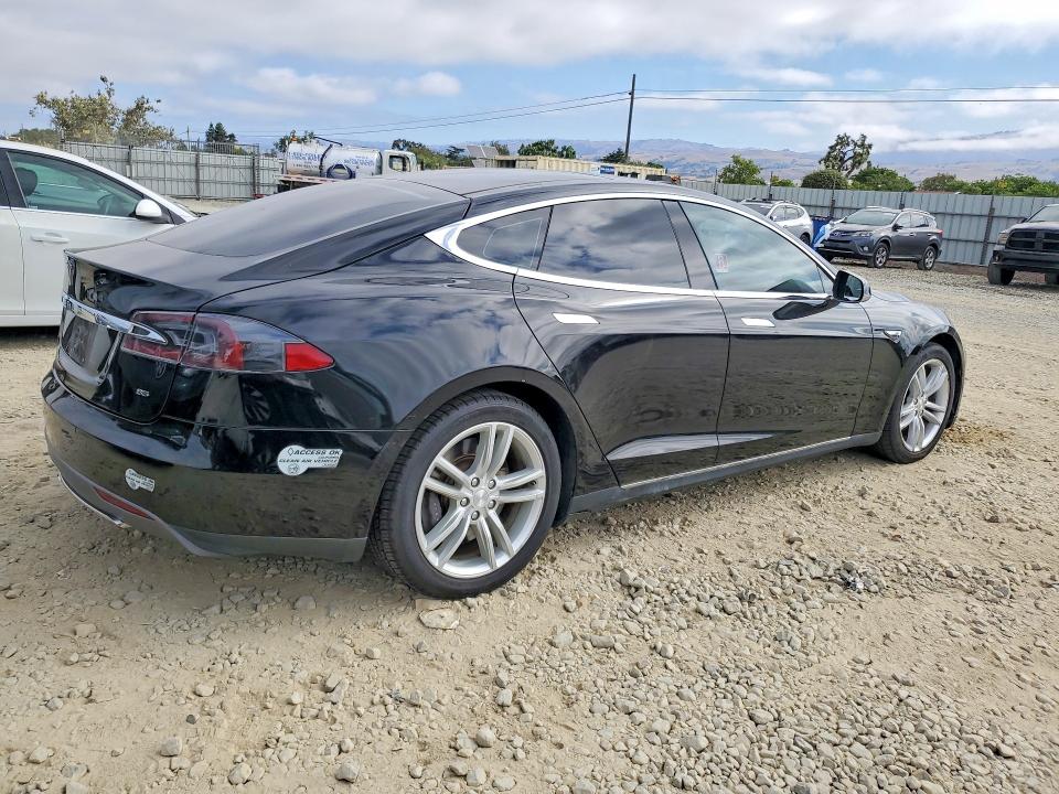 58150996 :رقم المزاد ، 5YJSA1H19EFP35397 vin ، 2014 Tesla Model S مزاد بيع