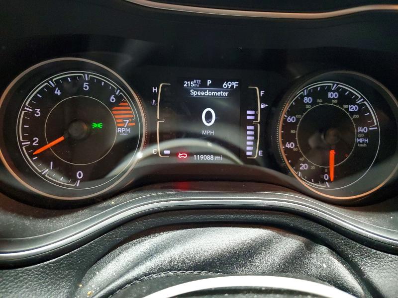 56044936 :رقم المزاد ، 1C4PJMLB2KD258709 vin ، 2019 Jeep Cherokee مزاد بيع