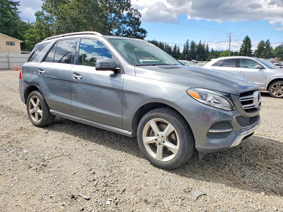 56931696 :رقم المزاد ، 4JGDA5JB4HA825889 vin ، 2017 Mercedes-benz Gle مزاد بيع