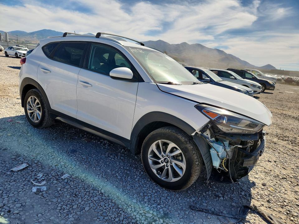 2016 Hyundai Tucson მანქანა იყიდება აუქციონზე, vin: KM8J33A45GU161604, აუქციონის ნომერი: 57567426